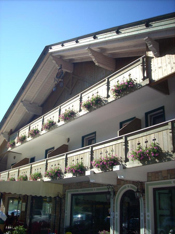 Hotel Dolomiti Di De Martin D Oscar Comelico Superiore Exterior photo